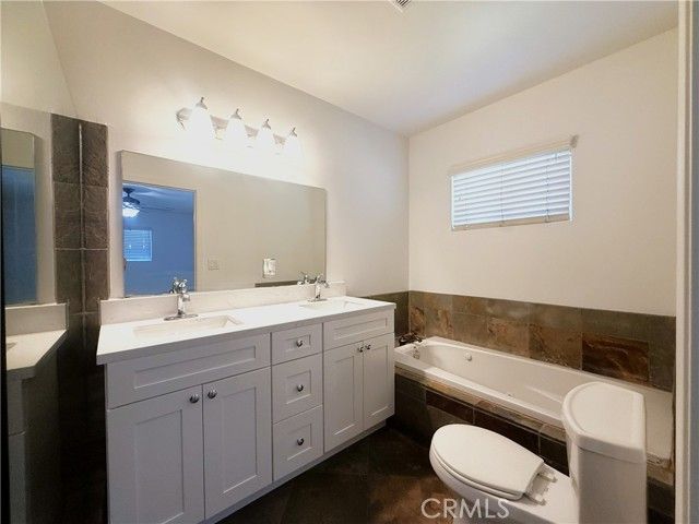 21047 Runnymede Street, Canoga Park (los Angeles), CA 91303