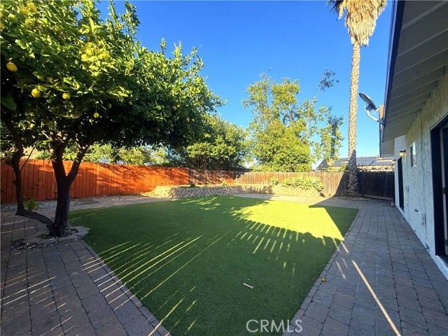 21047 Runnymede Street, Canoga Park (los Angeles), CA 91303