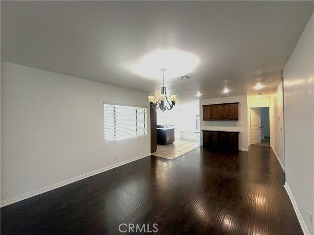 21047 Runnymede Street, Canoga Park (los Angeles), CA 91303