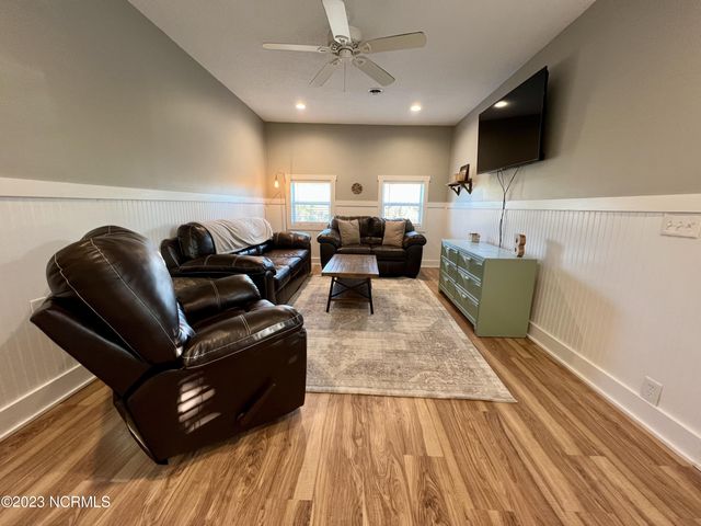 709 Lorraine Circle, Wilmington, NC 28412