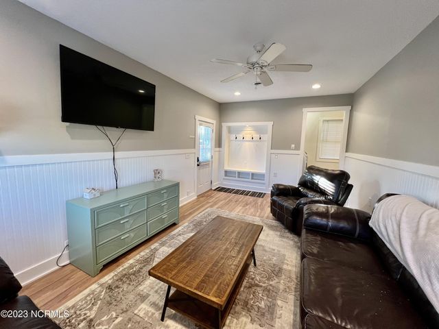 709 Lorraine Circle, Wilmington, NC 28412