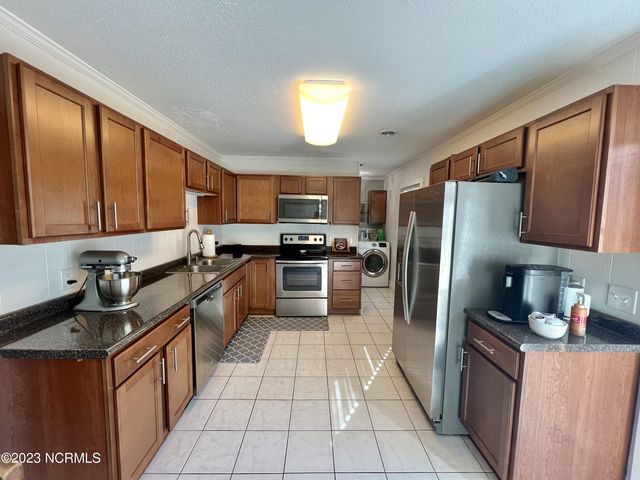 709 Lorraine Circle, Wilmington, NC 28412