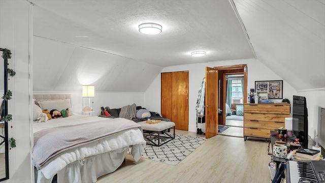 53 Bow 2, Somerville, MA 02143