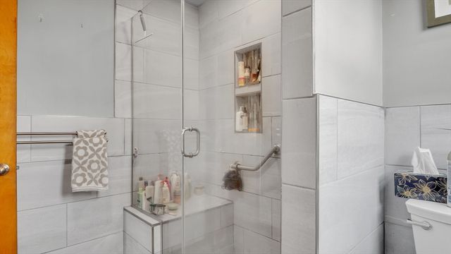 53 Bow 2, Somerville, MA 02143