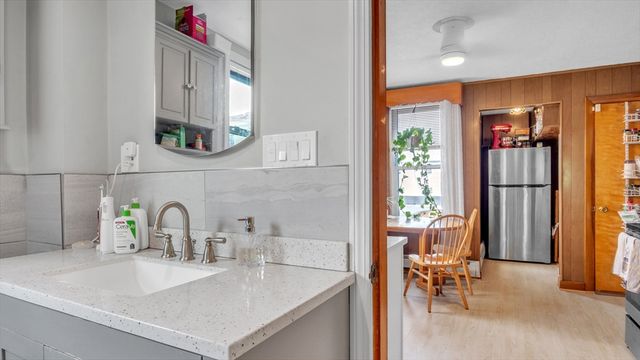 53 Bow 2, Somerville, MA 02143