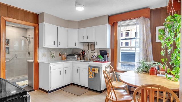 53 Bow 2, Somerville, MA 02143