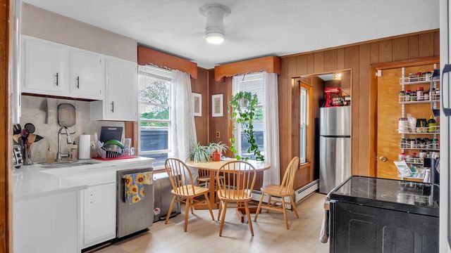 53 Bow 2, Somerville, MA 02143