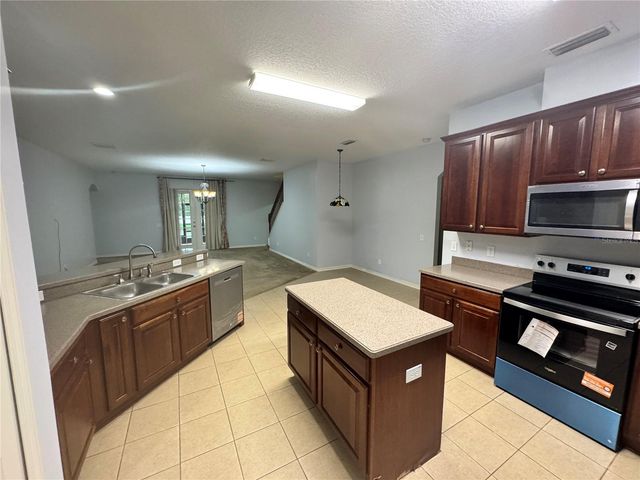 6823 GREEN HERON DRIVE, Wesley Chapel, FL 33545