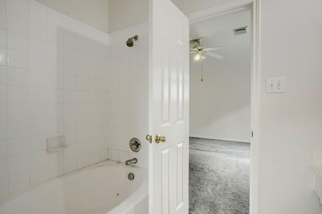 548 Small Cedar Drive, League City, TX 77573