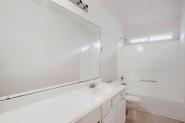 548 Small Cedar Drive, League City, TX 77573