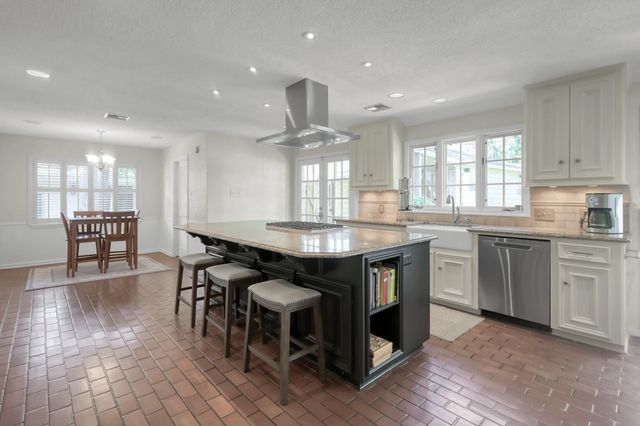 5810 Olympia Fields Lane, Houston, TX 77069