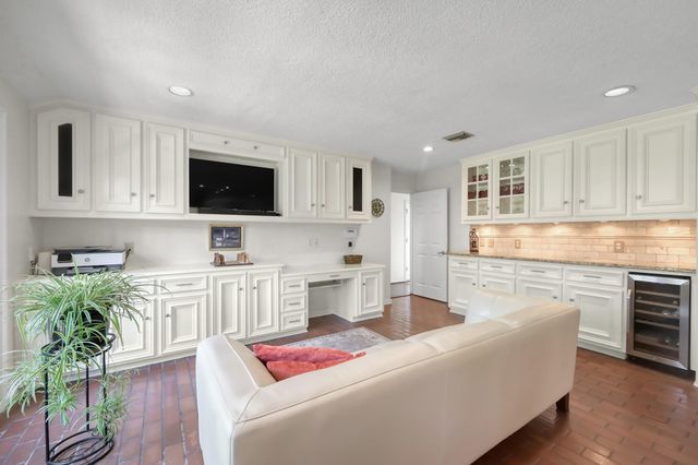 5810 Olympia Fields Lane, Houston, TX 77069