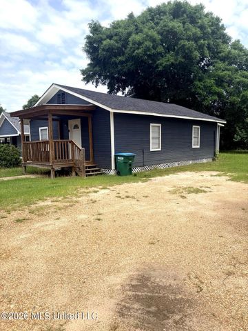 105 Mckinnon Street, Petal, MS 39465