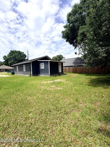 105 Mckinnon Street, Petal, MS 39465