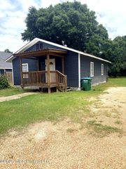 105 Mckinnon Street, Petal, MS 39465