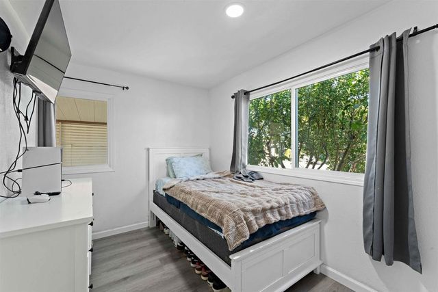 1202 Borden Rd. 5, Escondido, CA 92026