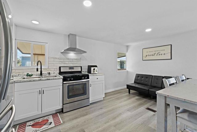 1202 Borden Rd. 5, Escondido, CA 92026