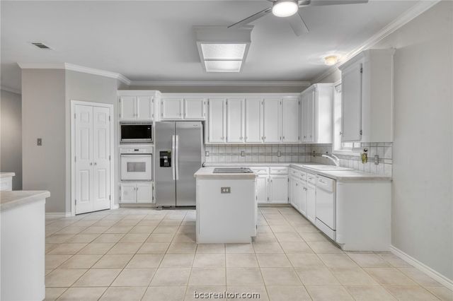 602 Clovis Court, College Station, TX 77845