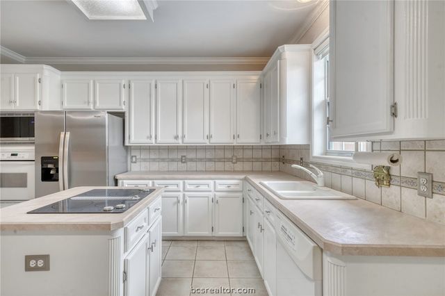 602 Clovis Court, College Station, TX 77845