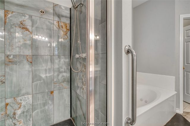 602 Clovis Court, College Station, TX 77845