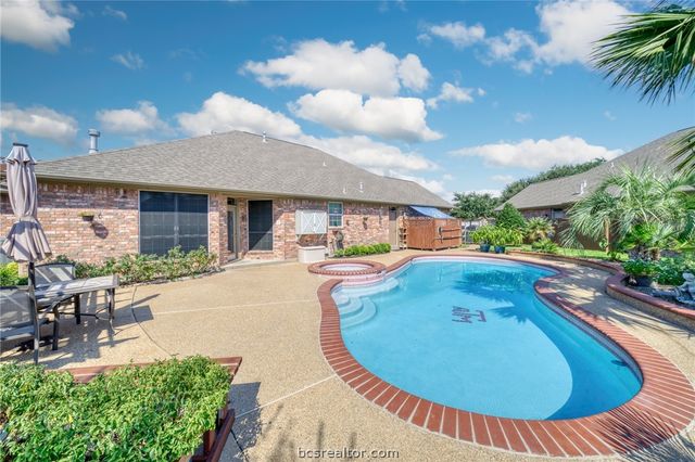 602 Clovis Court, College Station, TX 77845