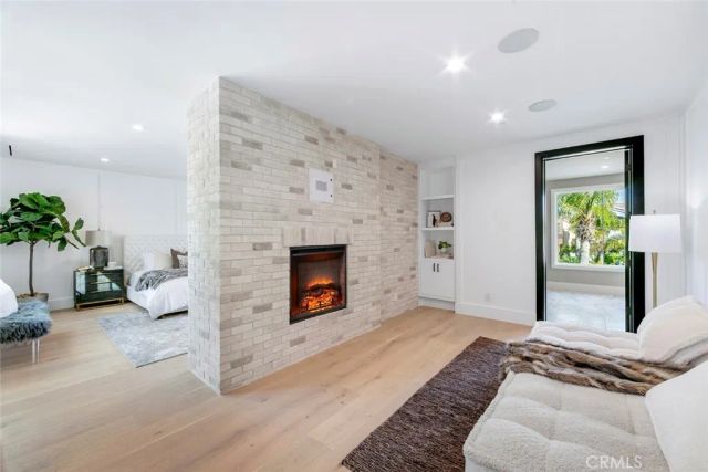 521 12th, Huntington Beach, CA 92648