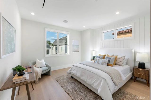 521 12th, Huntington Beach, CA 92648