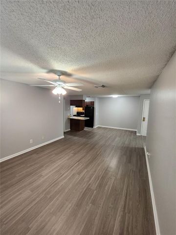 221 RED CEDAR PLACE 221, Brandon, FL 33510