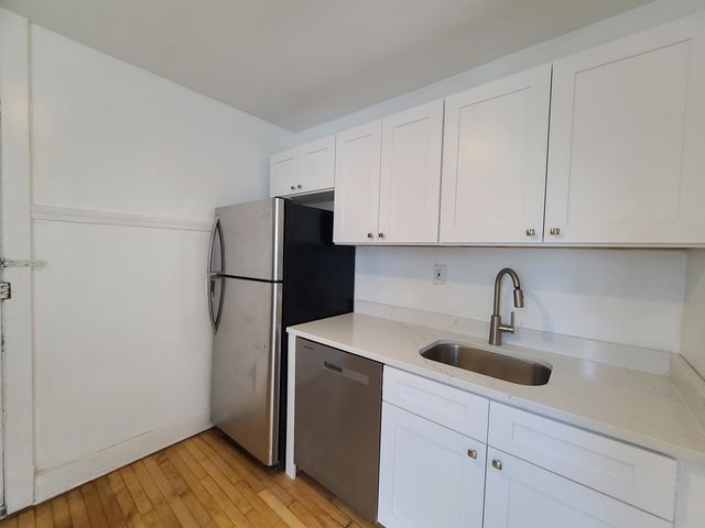 1531 W Highland Avenue 1, Chicago, IL 60660