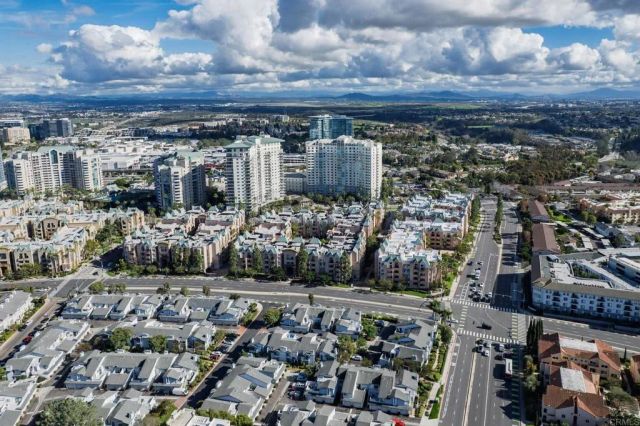 4085 Crystal Dawn 201, San Diego, CA 92122