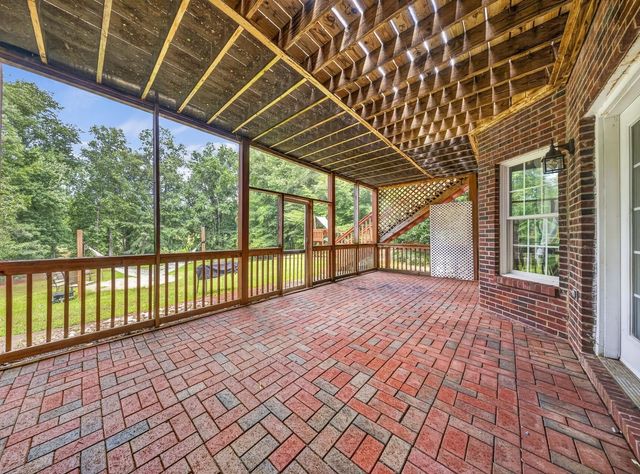 335 Benford Drive, Boiling Springs, SC 29316