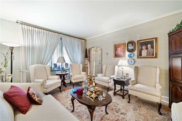 305-307 S Sixth St, West Newton, PA 15089