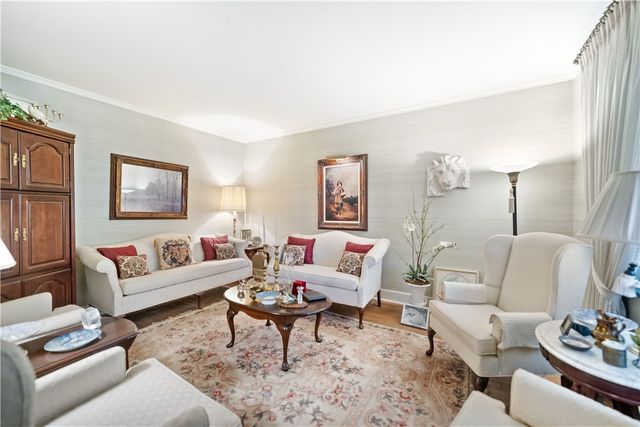 305-307 S Sixth St, West Newton, PA 15089