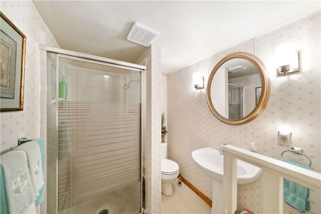 305-307 S Sixth St, West Newton, PA 15089