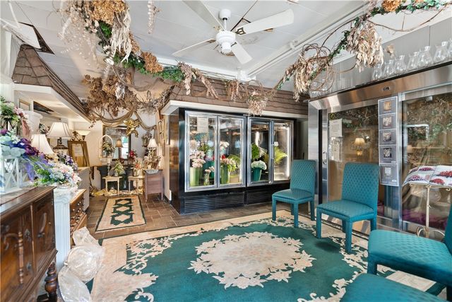 305-307 S Sixth St, West Newton, PA 15089