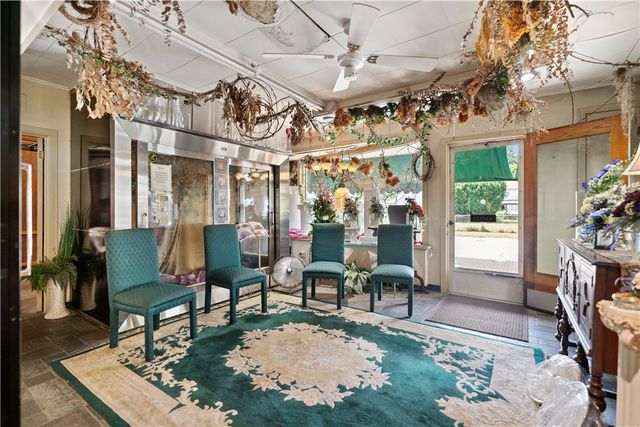 305-307 S Sixth St, West Newton, PA 15089