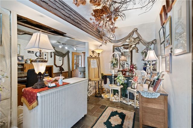 305-307 S Sixth St, West Newton, PA 15089