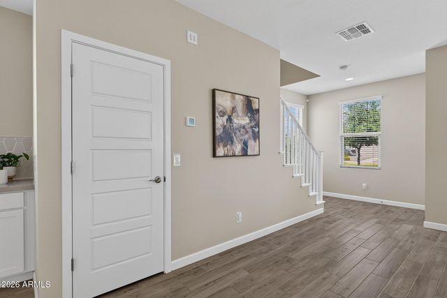 1939 W LARIAT Lane, Phoenix, AZ 85085