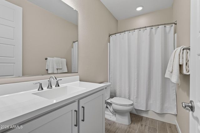 1939 W LARIAT Lane, Phoenix, AZ 85085