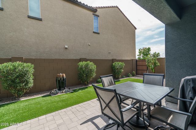 1939 W LARIAT Lane, Phoenix, AZ 85085