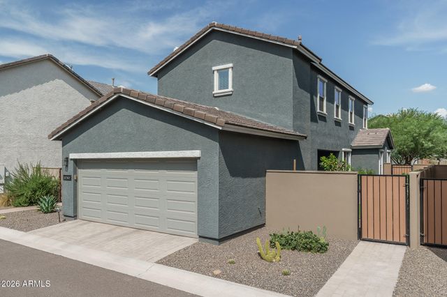 1939 W LARIAT Lane, Phoenix, AZ 85085