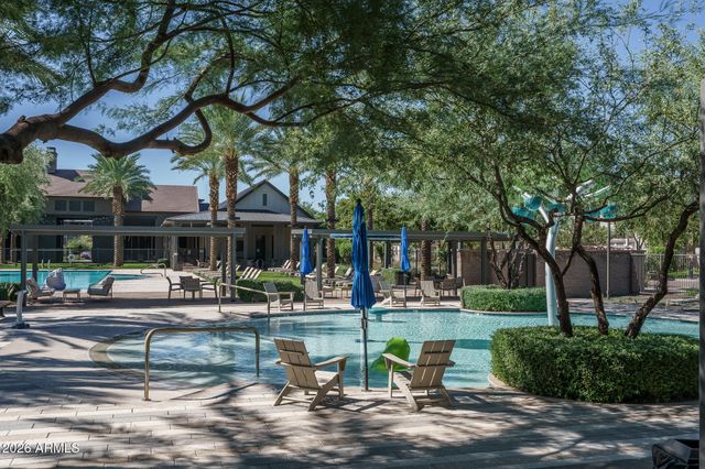 1939 W LARIAT Lane, Phoenix, AZ 85085