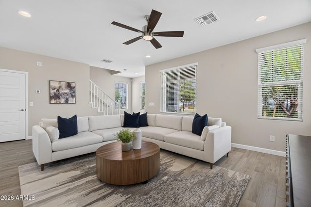 1939 W LARIAT Lane, Phoenix, AZ 85085
