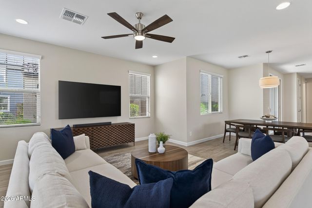 1939 W LARIAT Lane, Phoenix, AZ 85085