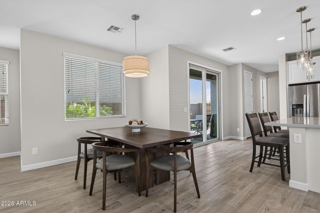 1939 W LARIAT Lane, Phoenix, AZ 85085