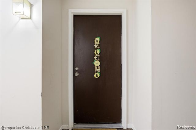 30414 Orchard Lake Road 13, Farmington Hills, MI 48334