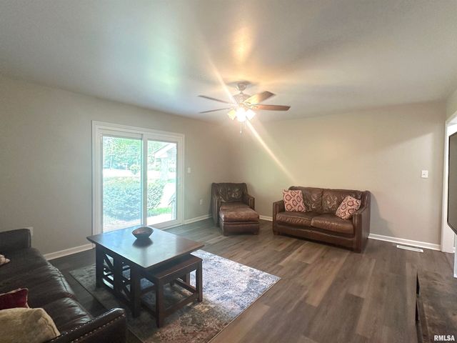 5559 COUNTRY CLUB Road, Murphysboro, IL 62966