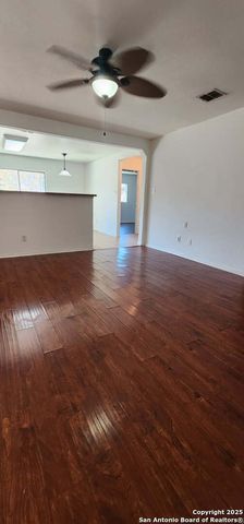 155 Palma Noce, San Antonio, TX 78253