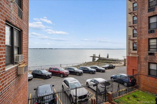 1130 Stadium Avenue 1J, Bronx, NY 10465