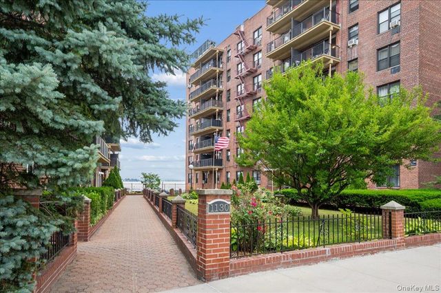 1130 Stadium Avenue 1J, Bronx, NY 10465